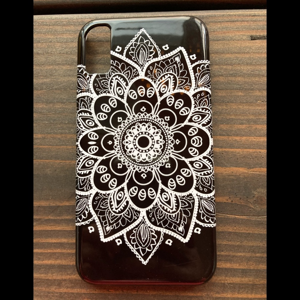 Iphone Case White Mandela on Black - Picture 1 of 5